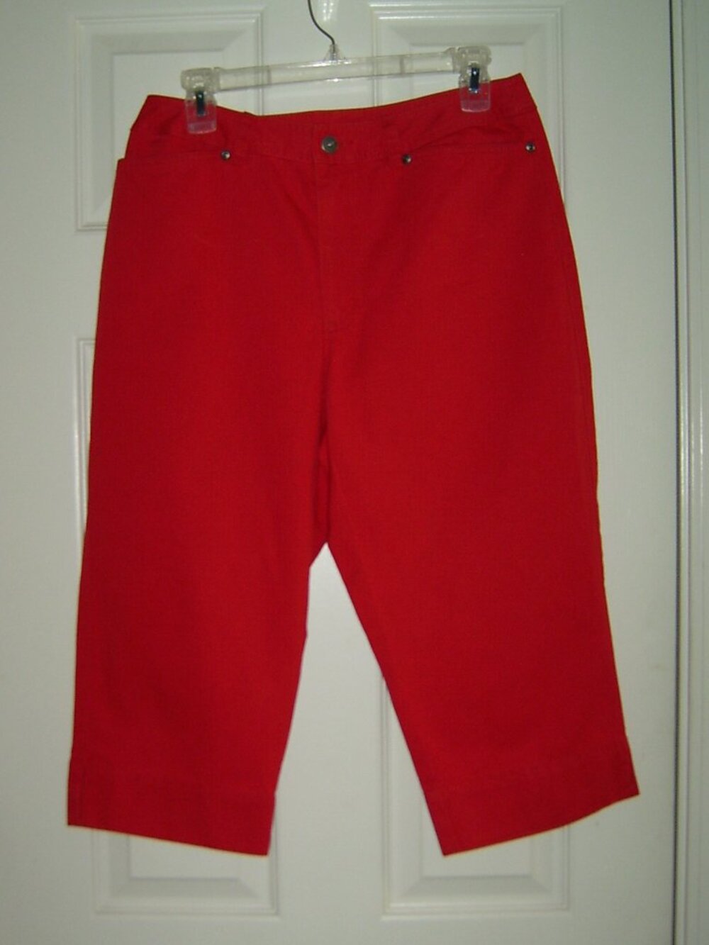 Liz Claiborne Women's Capri Red Cropped Pants Shorts, Size 8